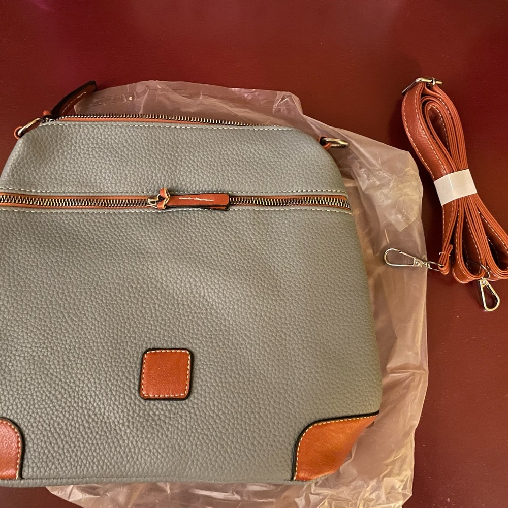 NEW….Blue pebble grain crossbody purse.